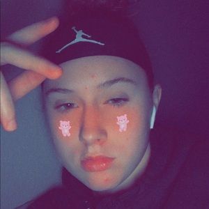 Meet your Posher, Maddie